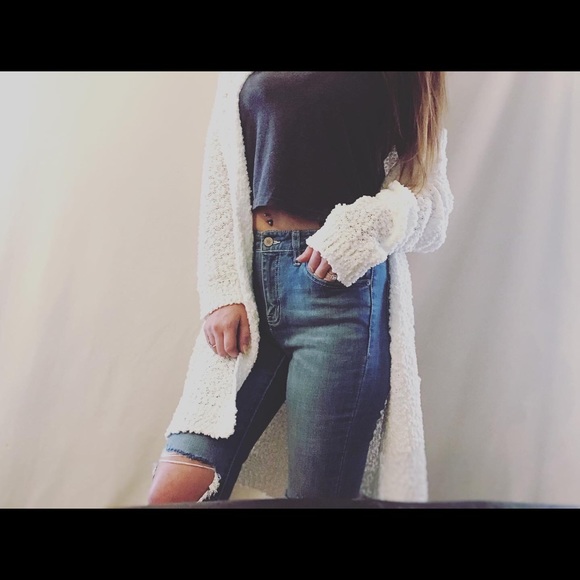 LAST ONE! Ivory Popcorn Knit Cardigan - Picture 4 of 15